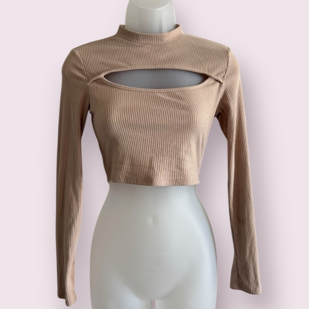 Timing Beige Cutout Crop Top Long Sleeve Fitted Ribbed Size M